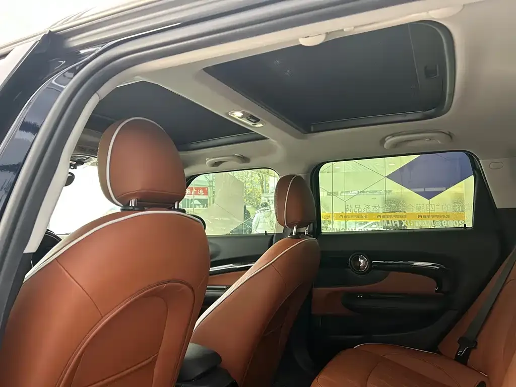 MINI Clubman — фото 9