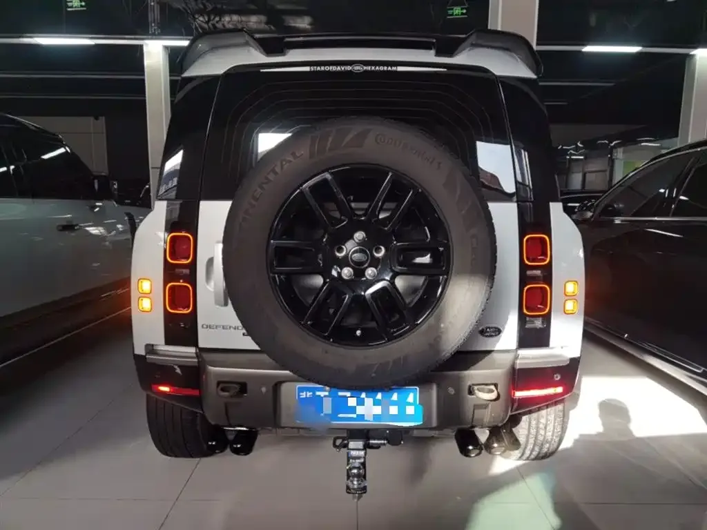 Land Rover Defender — фото 2