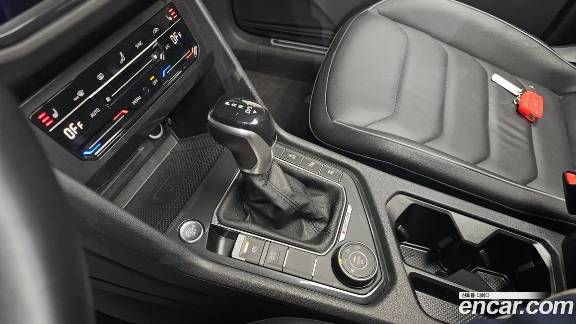 Volkswagen Tiguan — фото 10