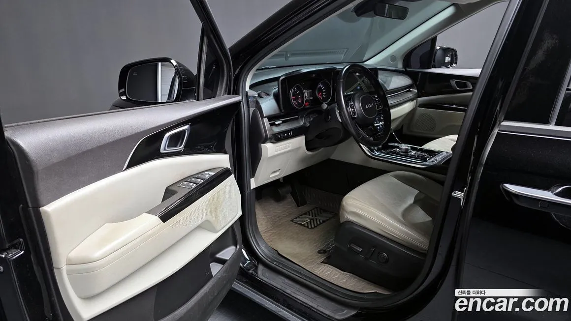 Kia Carnival — фото 10