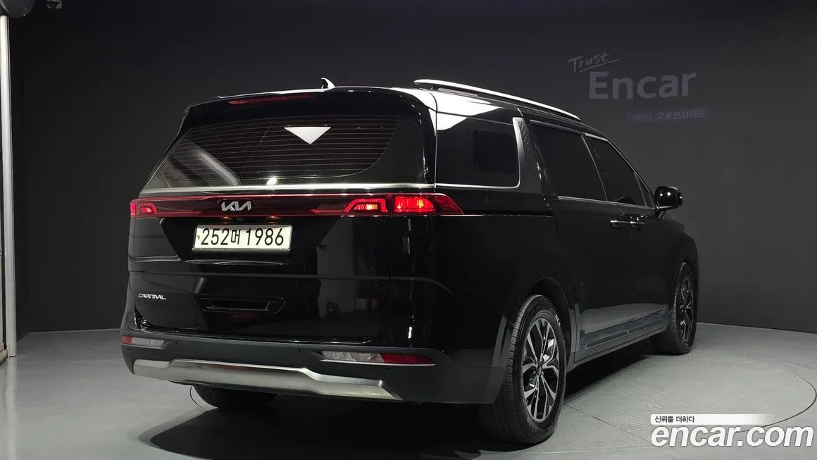 Kia Carnival — фото 2