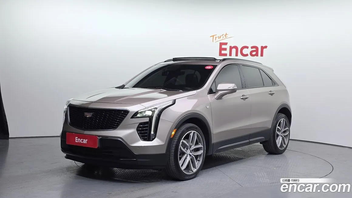 Cadillac XT4 — фото 1