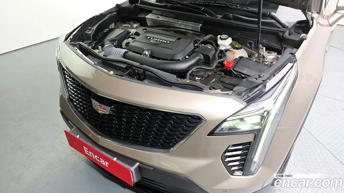 Cadillac XT4 — фото 10