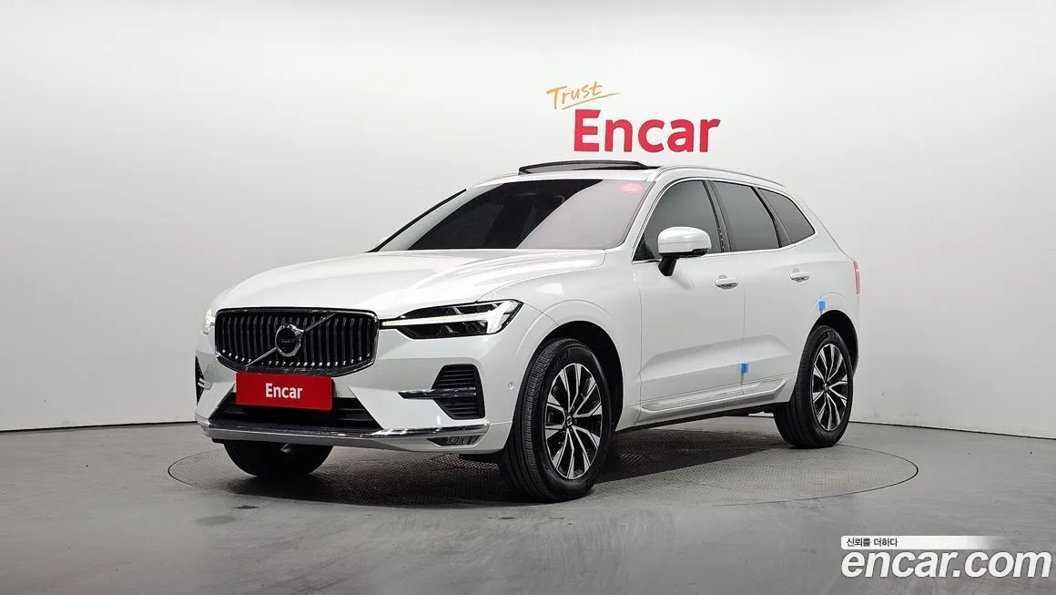 Volvo XC60 — фото 1