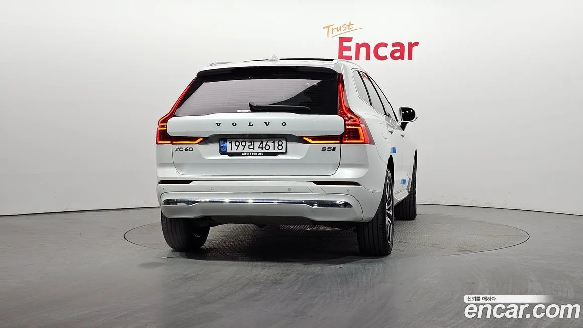 Volvo XC60 — фото 4