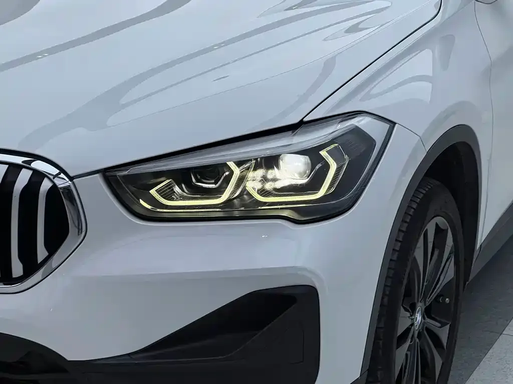 BMW X1 — фото 2
