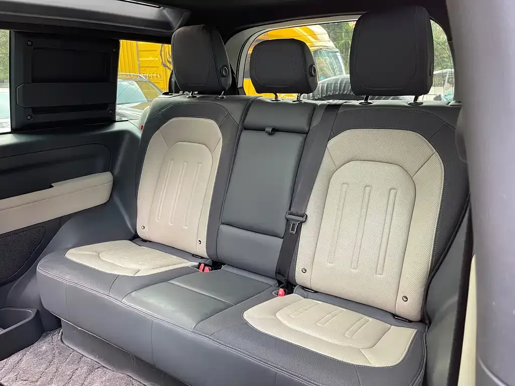 Land Rover Defender — фото 4