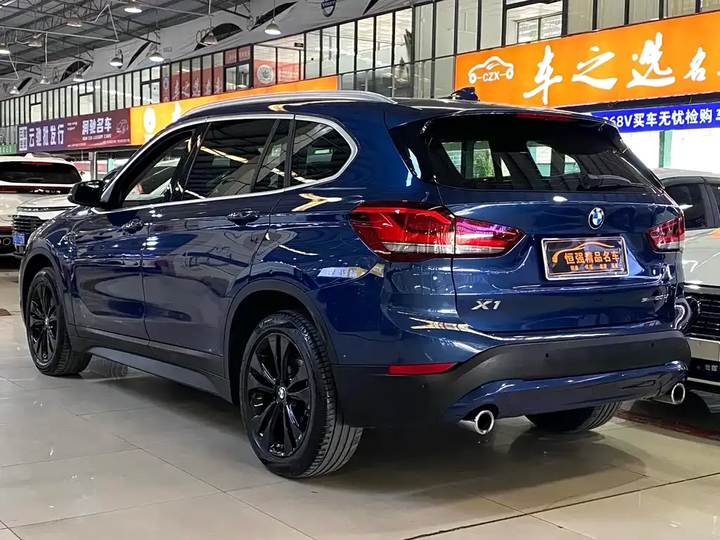 BMW X1 — фото 10