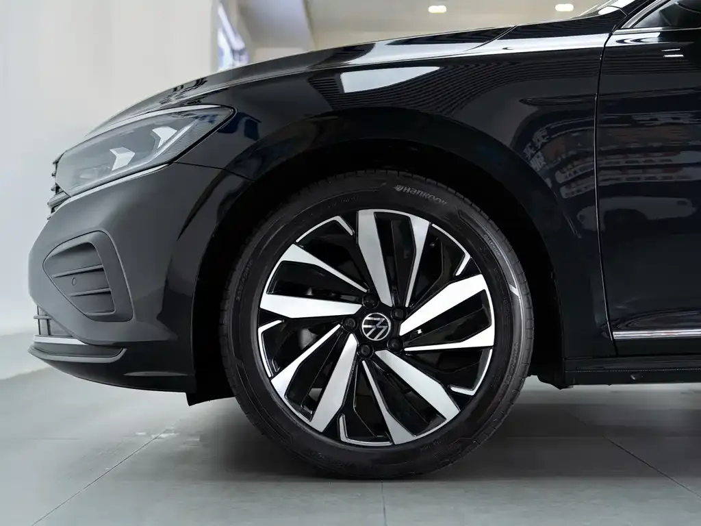 Volkswagen Passat — фото 8