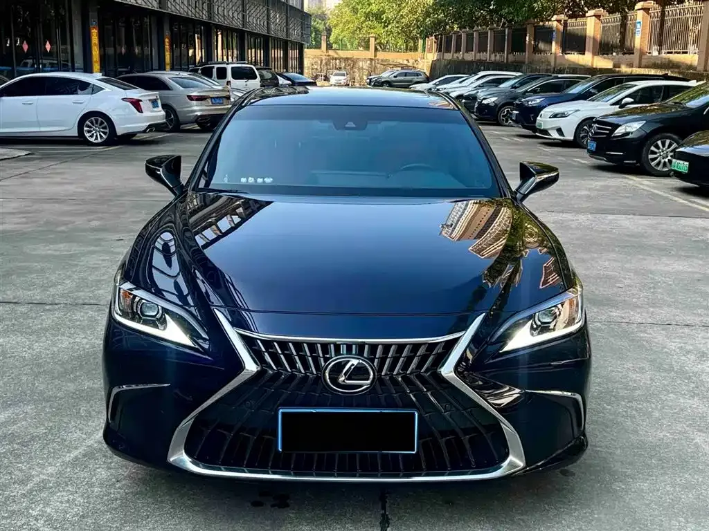 Lexus ES — фото 4