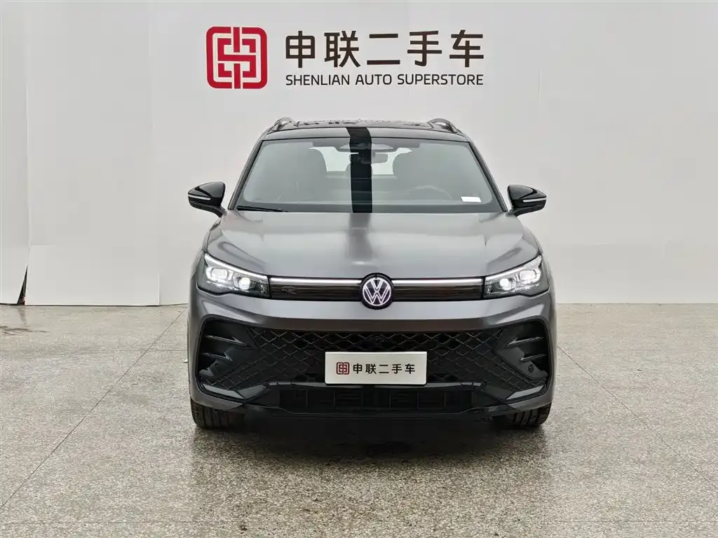 Volkswagen Tiguan L — фото 8