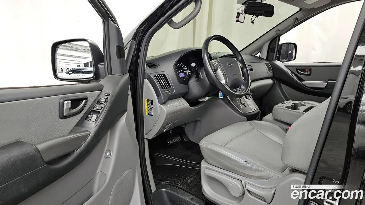Hyundai Starex — фото 10