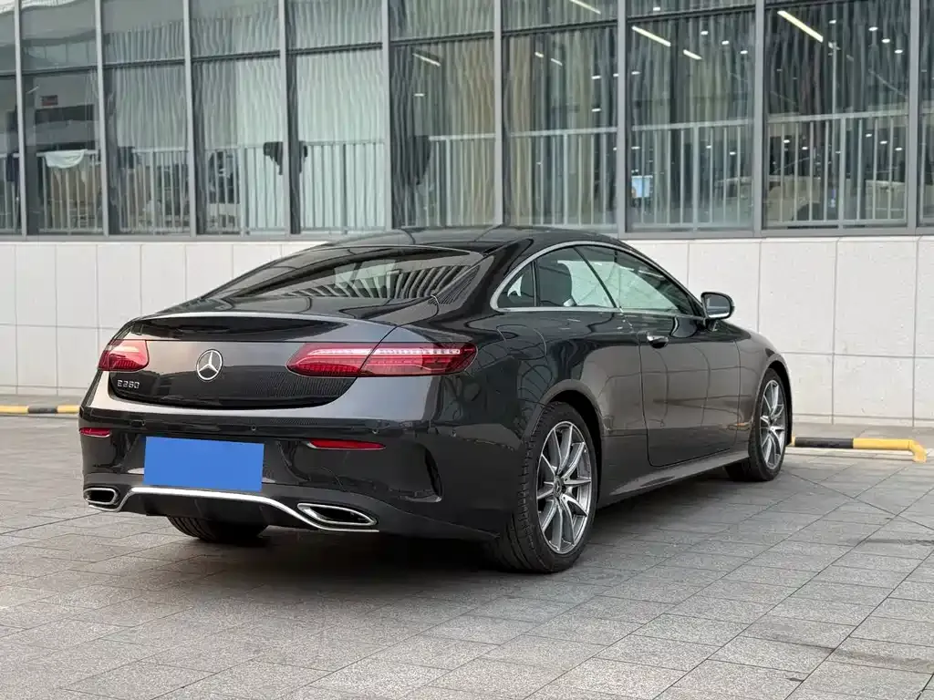 Mercedes-Benz E-Class (Import) — фото 7