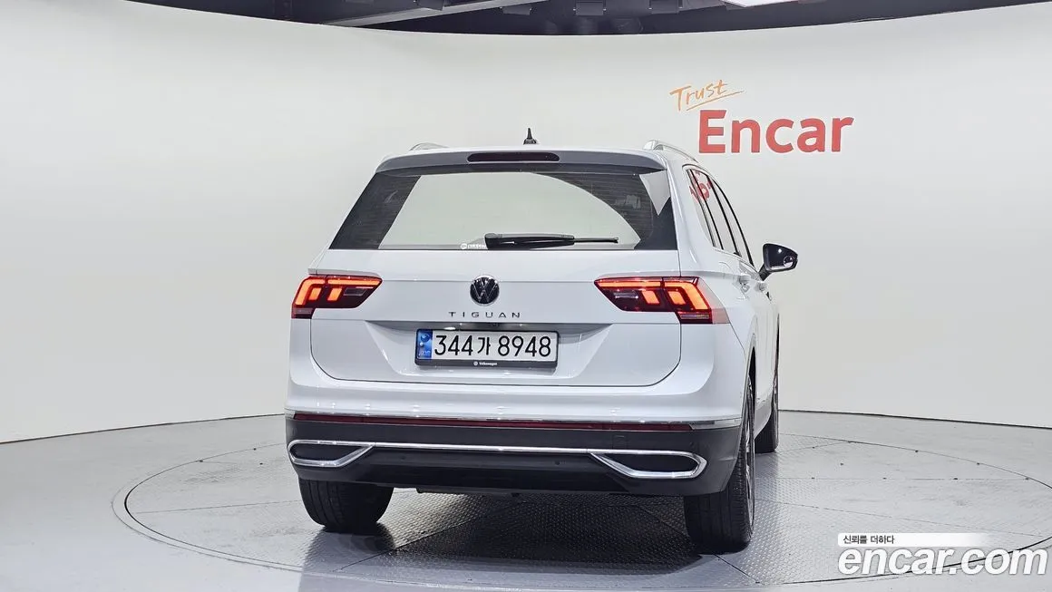Volkswagen Tiguan — фото 4