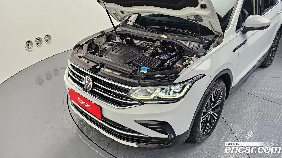 Volkswagen Tiguan — фото 5