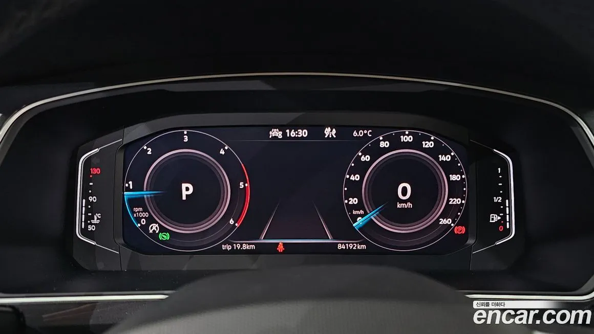 Volkswagen Tiguan — фото 9