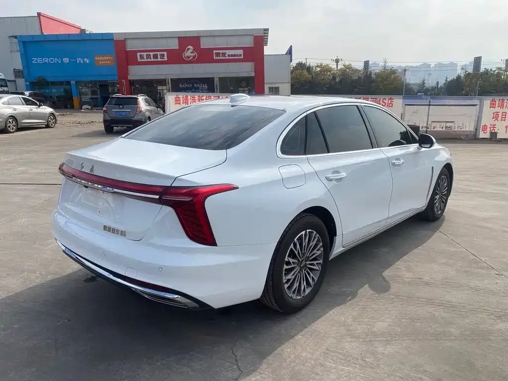 Hongqi H5 — фото 4