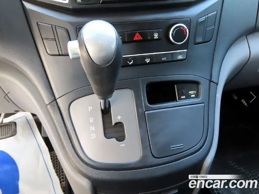 Hyundai Starex — фото 10