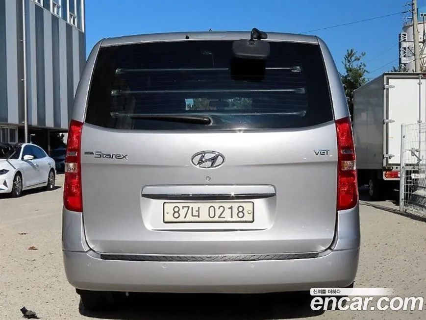 Hyundai Starex — фото 4