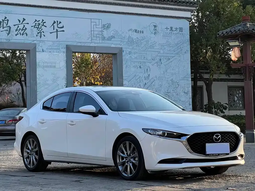 Mazda 3 Axela — фото 3
