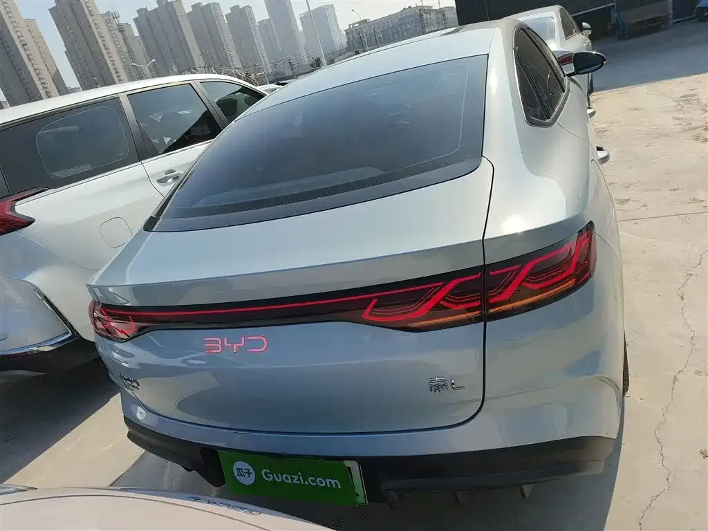 BYD Qin L — фото 6