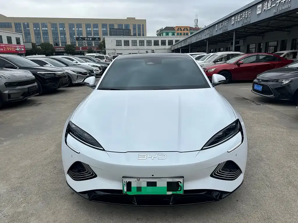 BYD Seal — фото 2