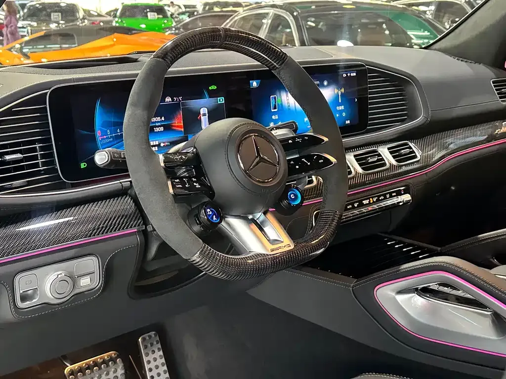 Mercedes-Benz GLS AMG — фото 6
