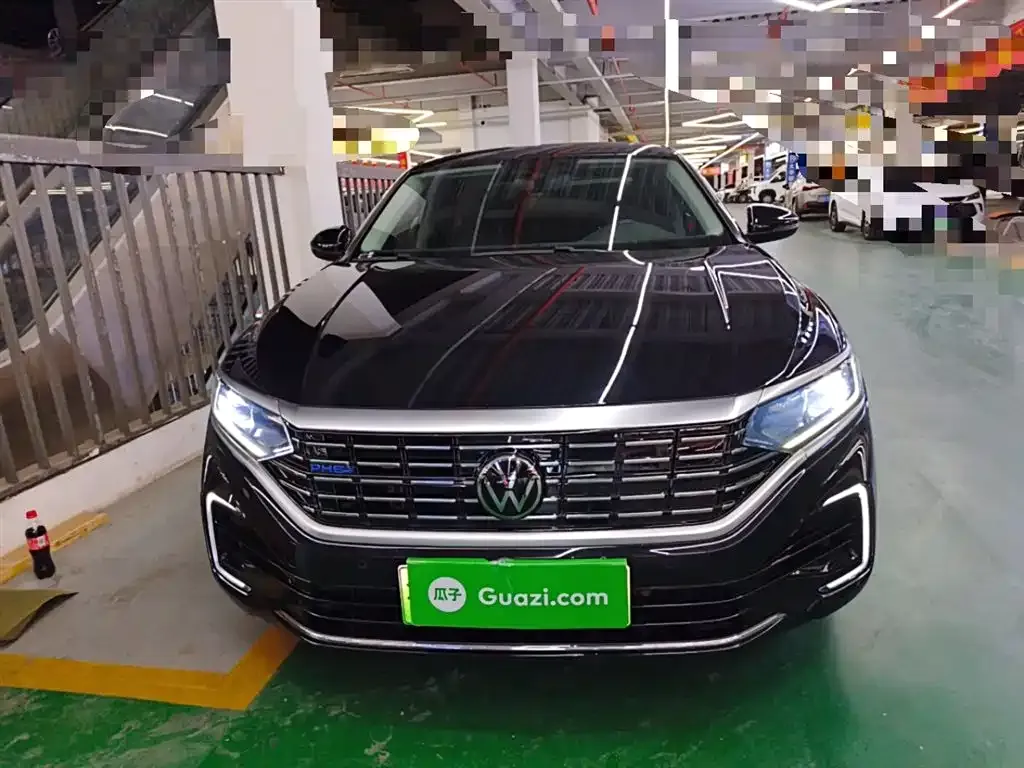 Volkswagen Passat New Energy — фото 3