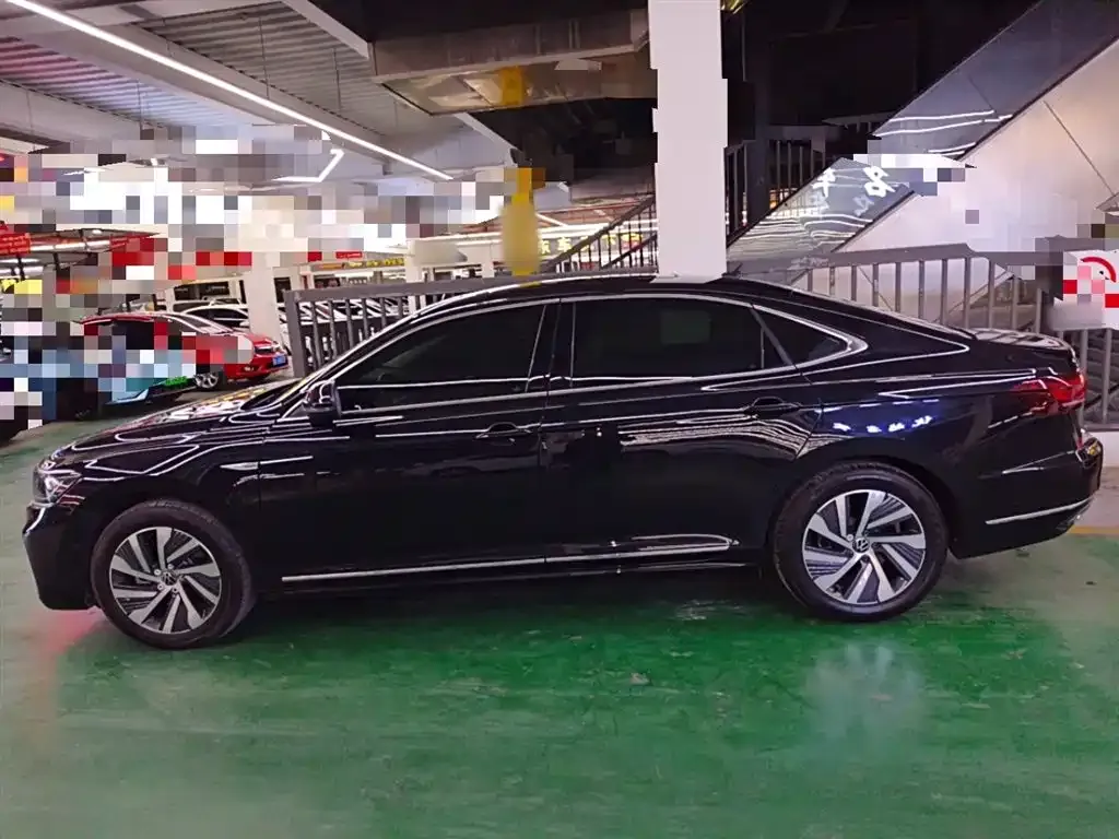 Volkswagen Passat New Energy — фото 5