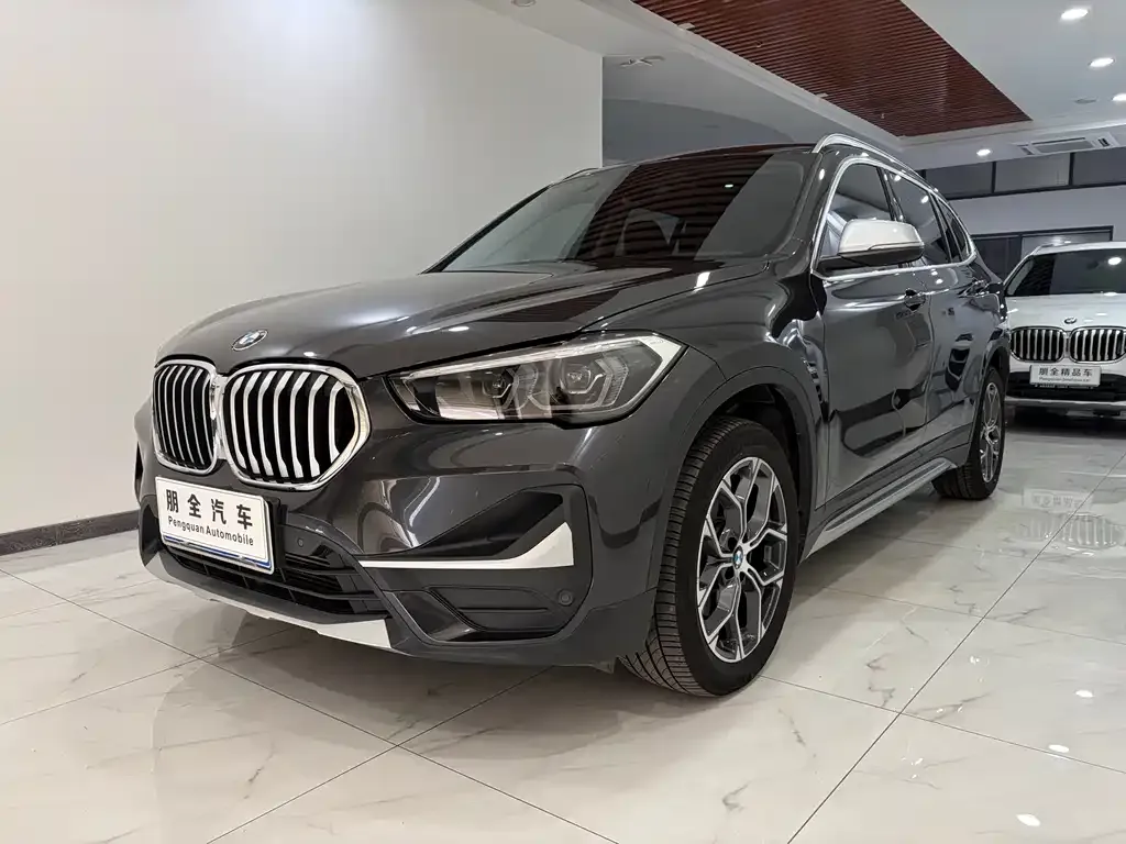 BMW X1 — фото 1