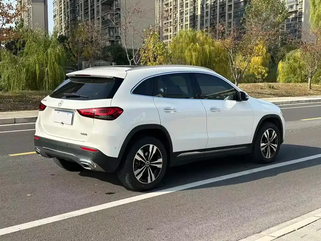 Mercedes-Benz GLA — фото 9