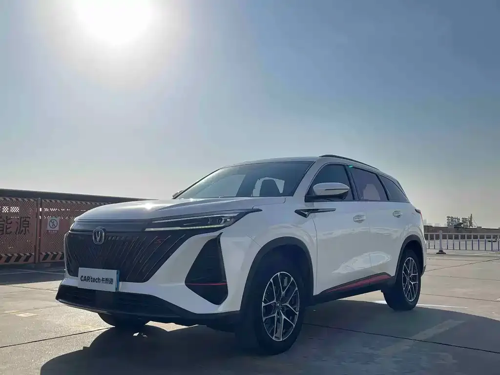 Changan CS75PLUS — фото 1