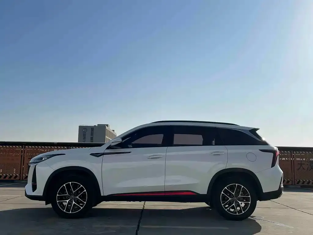 Changan CS75PLUS — фото 4