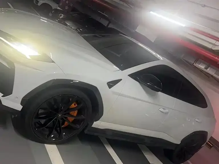 Lamborghini Urus — фото 3