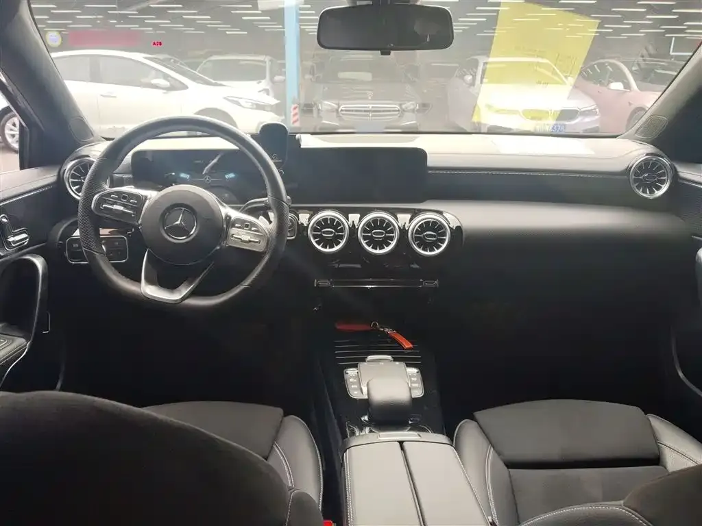 Mercedes-Benz A-Class — фото 10