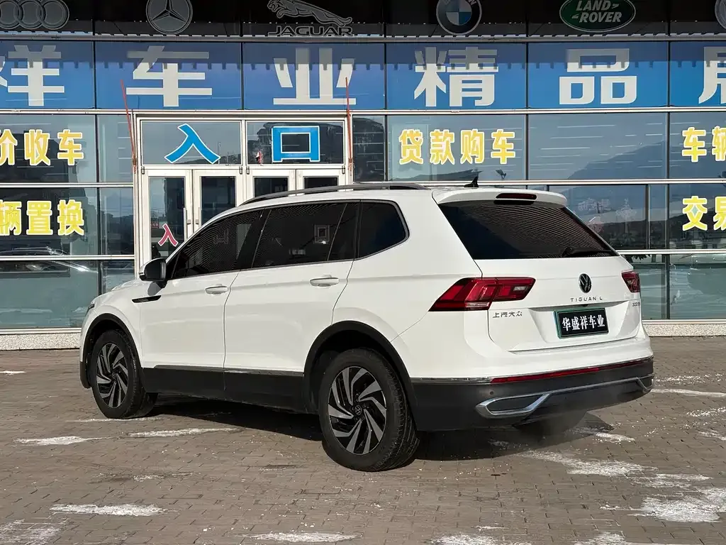 Volkswagen Tiguan L — фото 4