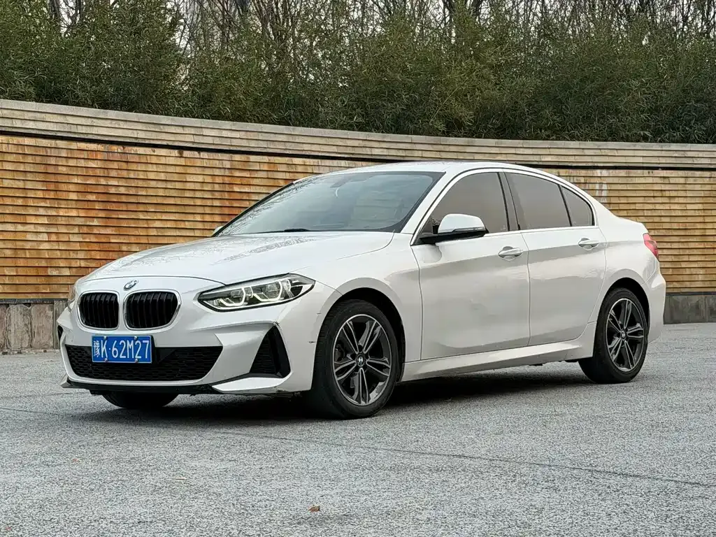 BMW 1 Series — фото 1