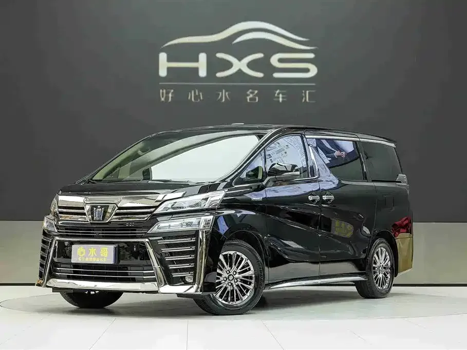 Toyota Vellfire — фото 1