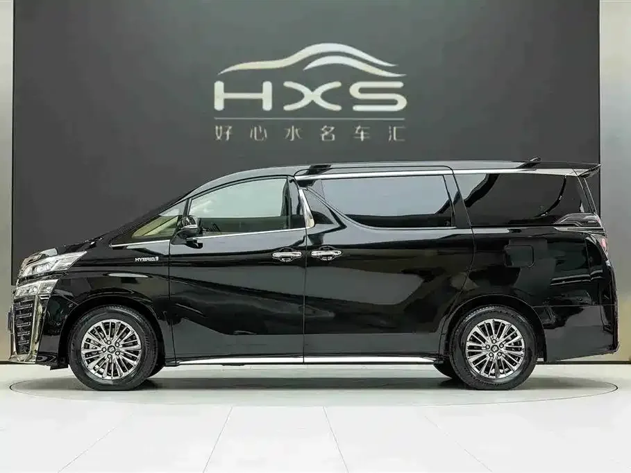 Toyota Vellfire — фото 3