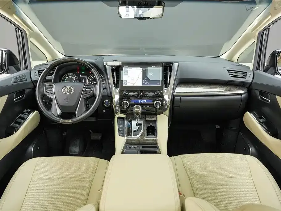 Toyota Vellfire — фото 4