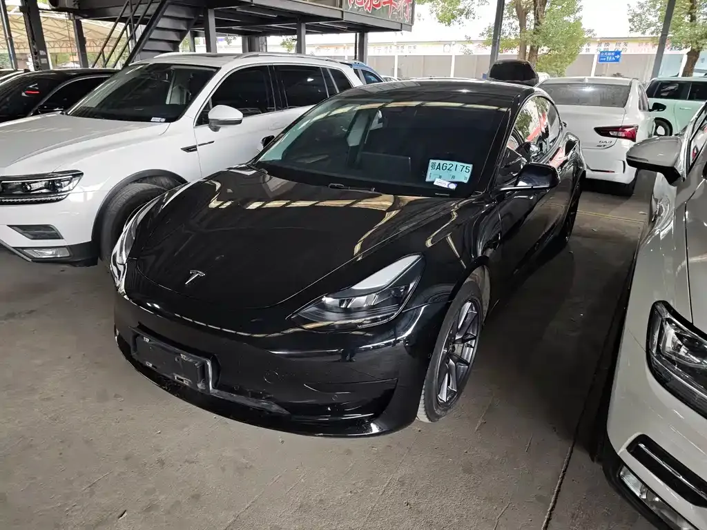 Tesla Model 3 — фото 2
