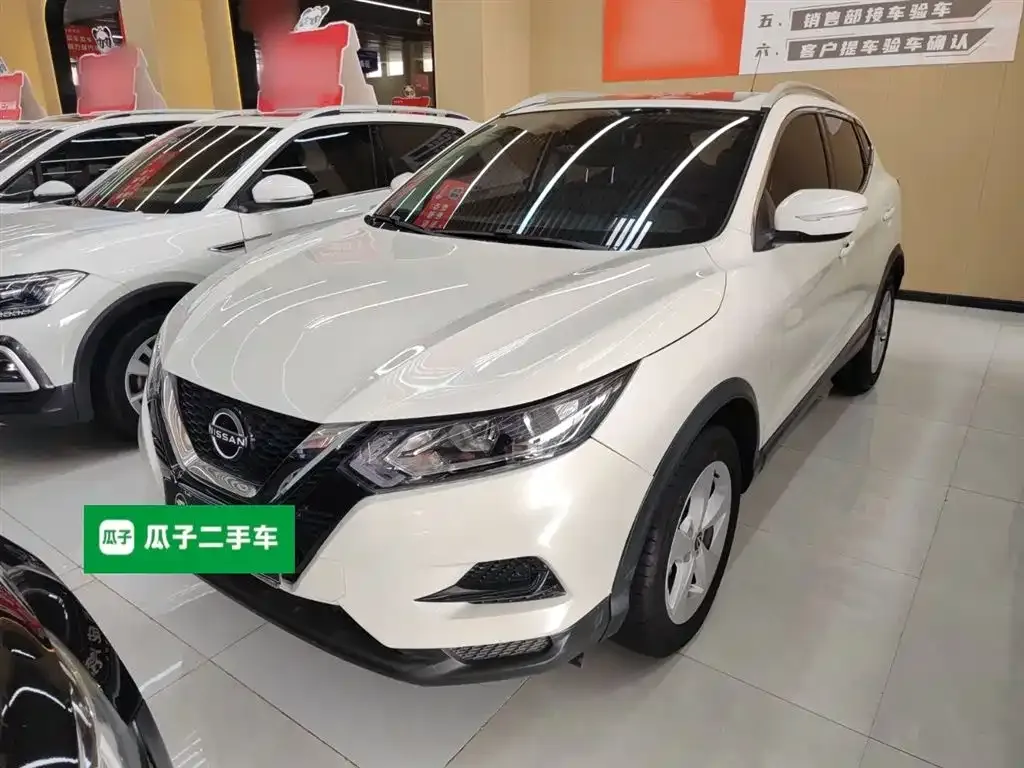 Nissan Qashqai — фото 1