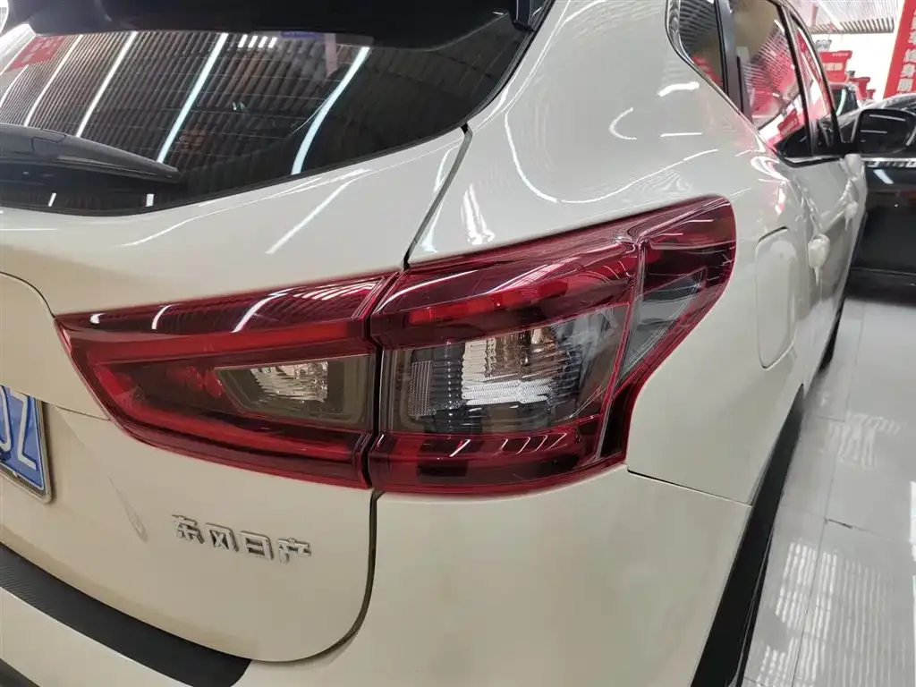 Nissan Qashqai — фото 10