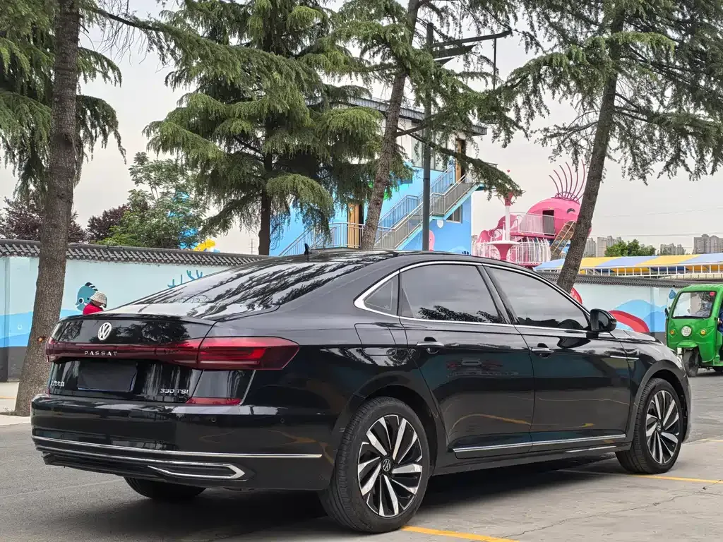 Volkswagen Passat — фото 5