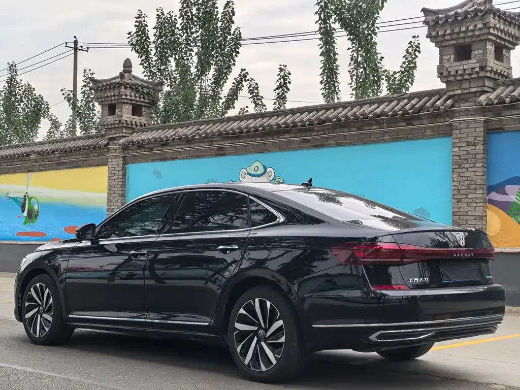 Volkswagen Passat — фото 3