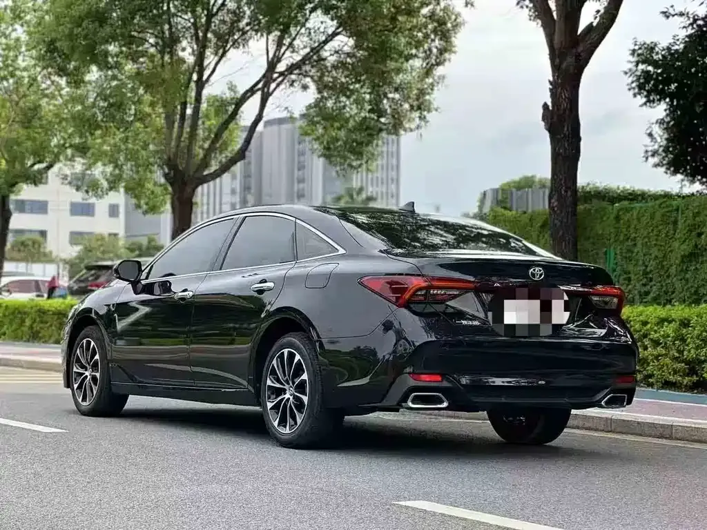 Toyota Avalon — фото 9
