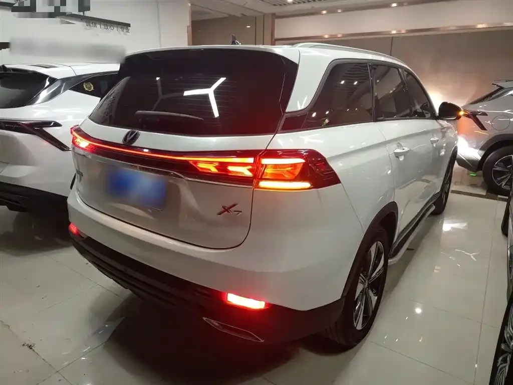 Changan X7 PLUS — фото 4