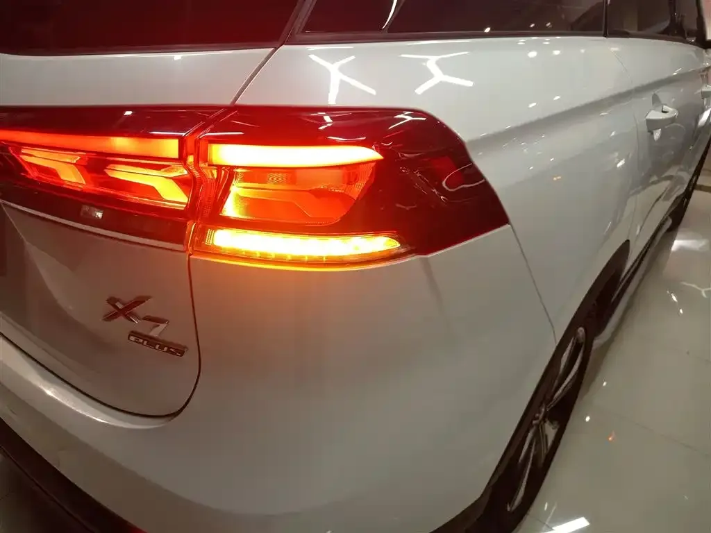 Changan X7 PLUS — фото 2