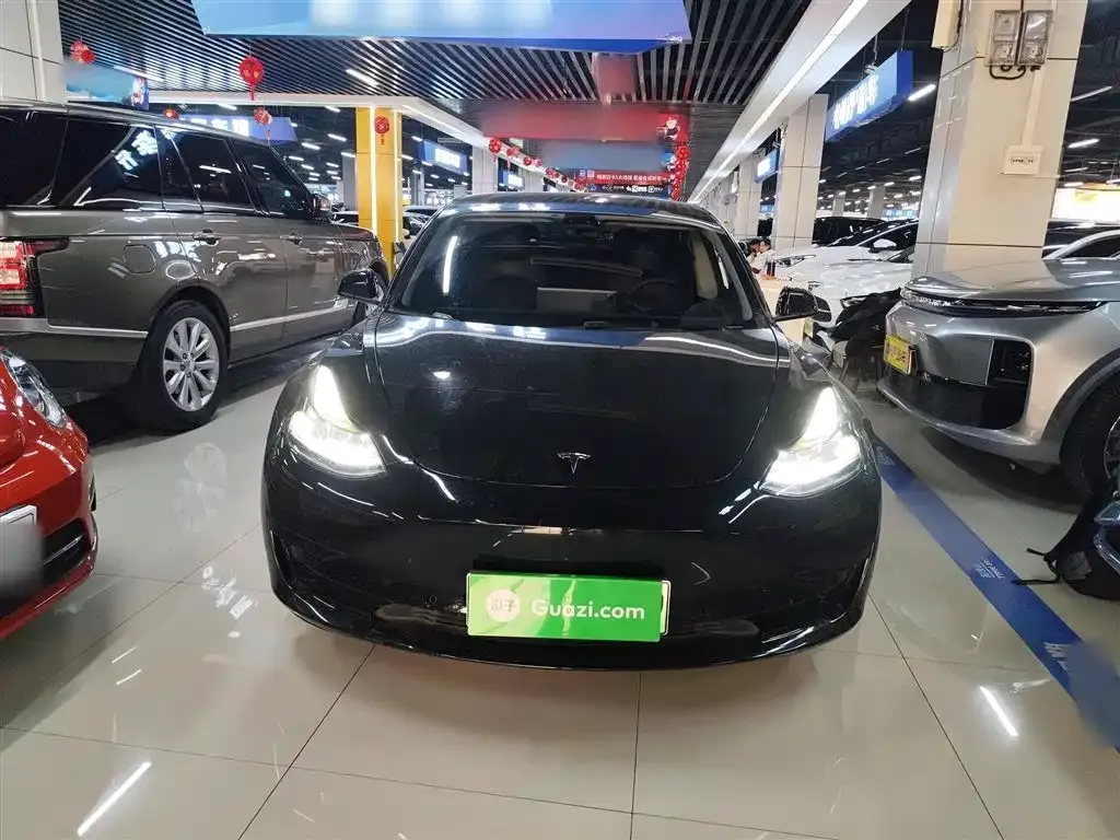 Tesla Model 3 — фото 3