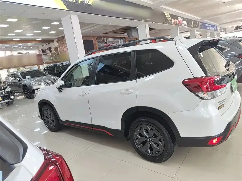 Subaru Forester — фото 9